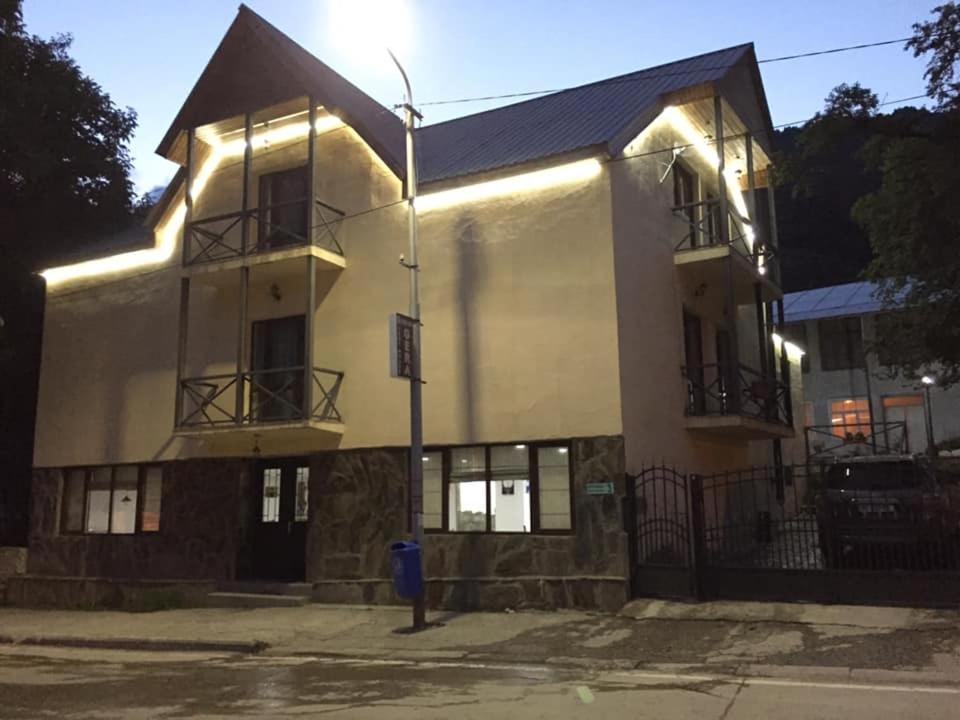 Guesthouse Gera 메스티아 외부 사진