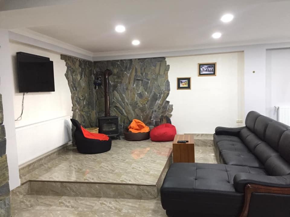 Guesthouse Gera 메스티아 외부 사진