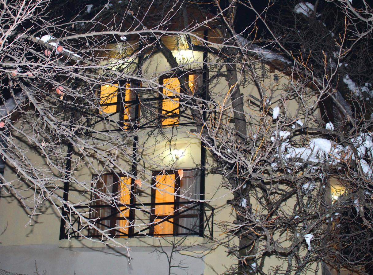 Guesthouse Gera 메스티아 외부 사진