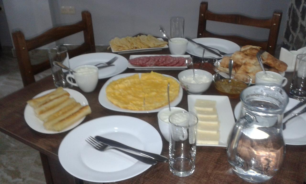 Guesthouse Gera 메스티아 외부 사진