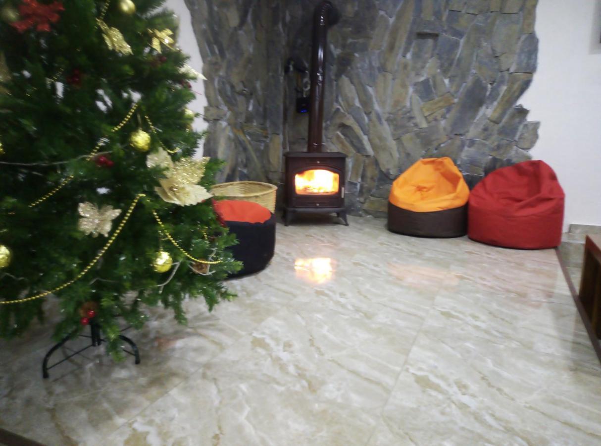 Guesthouse Gera 메스티아 외부 사진